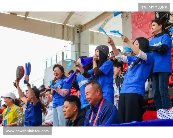 全运会垒球门票售罄观赛热情高，志愿者专业服务保障赛事运行