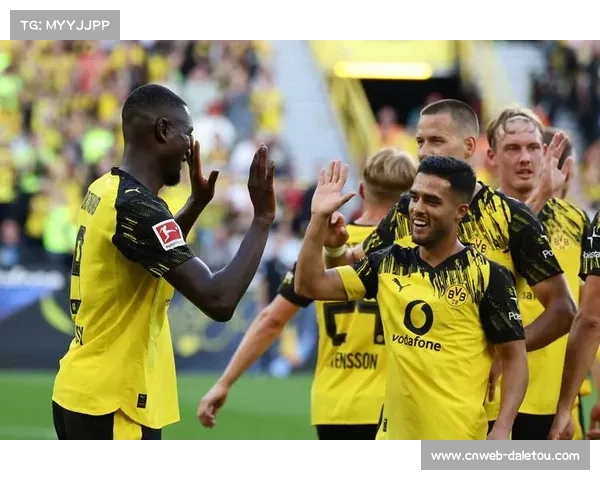 吉拉西助攻拜尔破门，多特蒙德主场确立领先优势